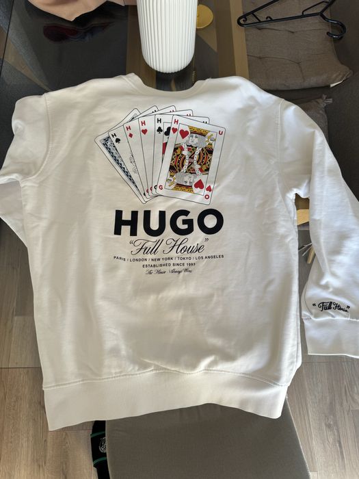 Бяло горнище Hugo