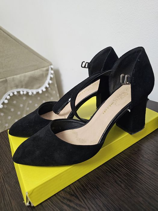 Продам туфли женские