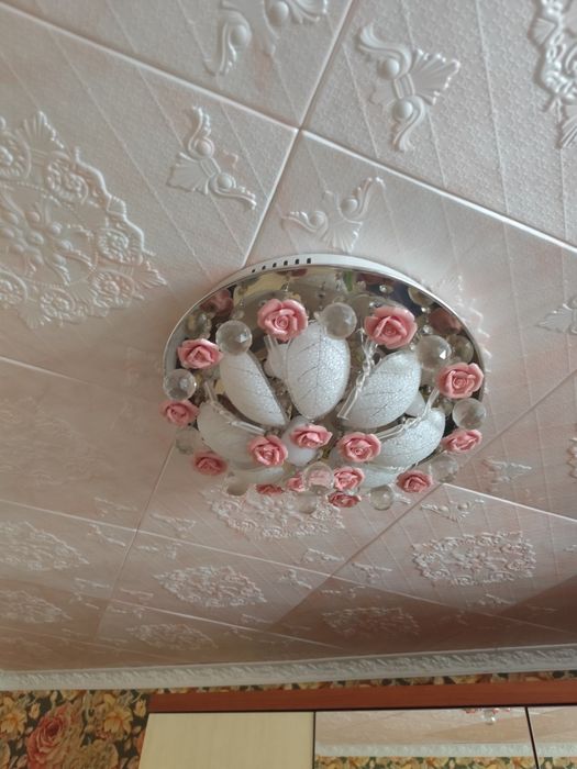 Продам люстры б/у