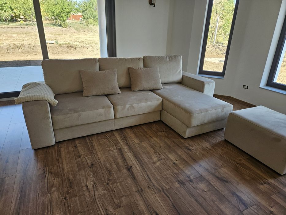 Vand canapea extensibila Noua