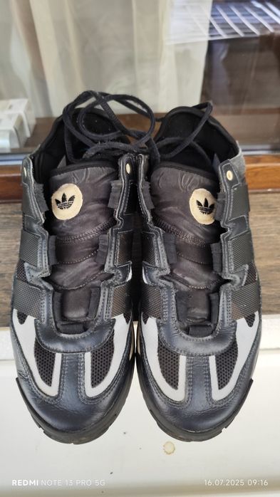 Adidasi marca  adidas