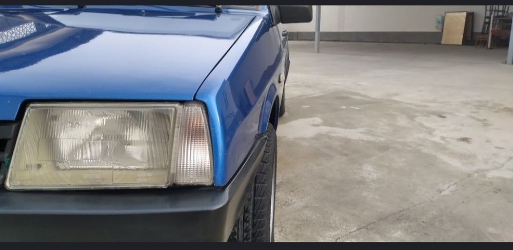 ваз Лада самара.