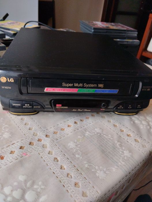 Кассетный видеомагнитофон