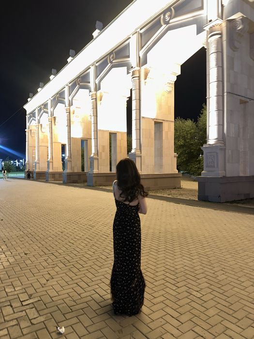 платье почти новые дам по 5к