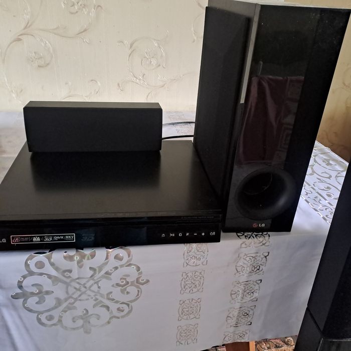 Домашний кинотиятор.