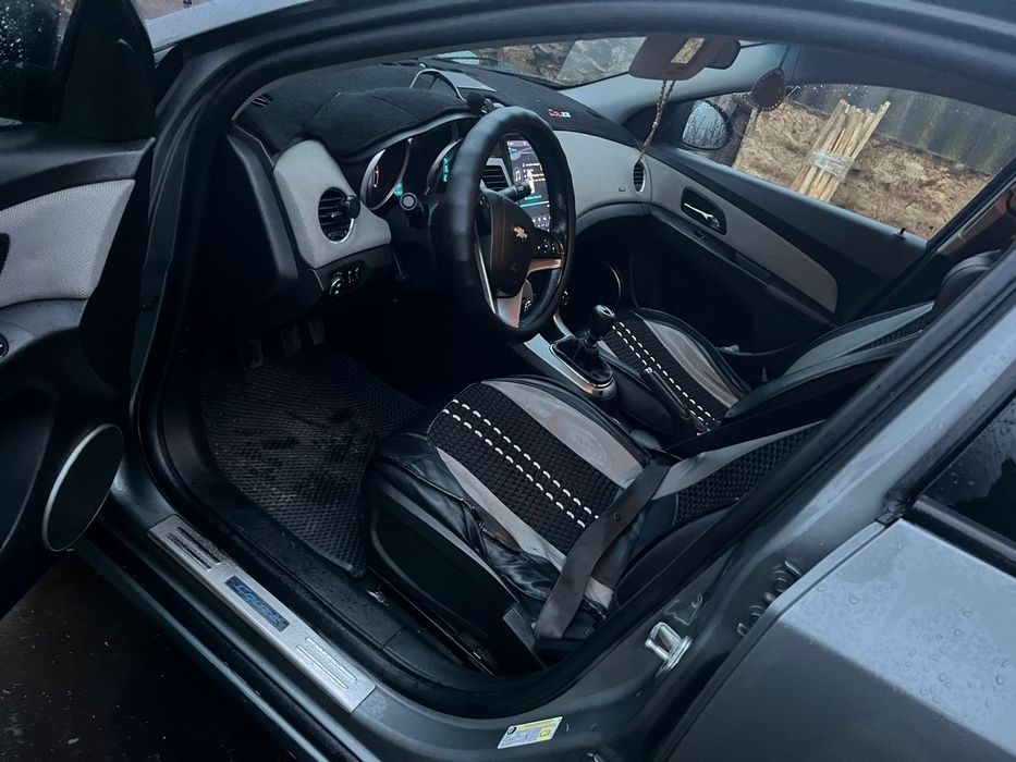 Продам chevrolet cruze