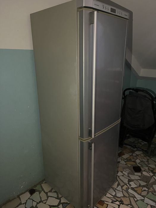 Холодильник в отличном состояние