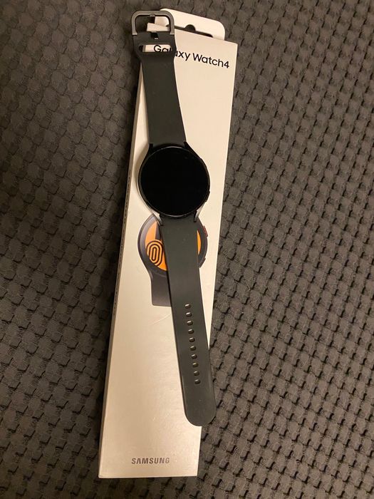 Часовник Galaxy Watch4