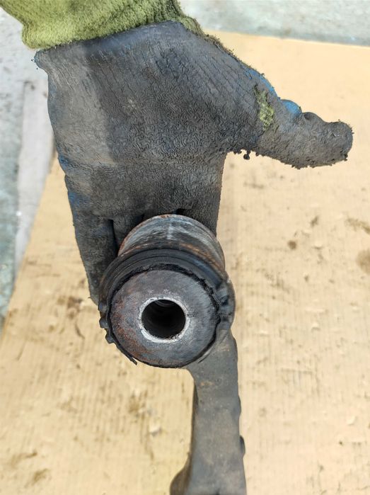 Преден Ляв Носач Mercedes E class W211 4Matic Tmodel 2008 320CDI