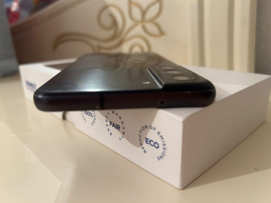 Samsung S21FE or