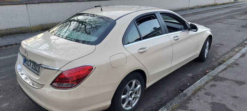 Mercedes Benz C220