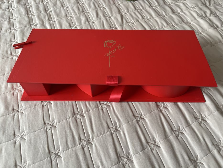 Подарочный каробка