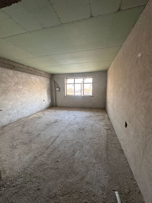 1 xonalik uy sotiladi