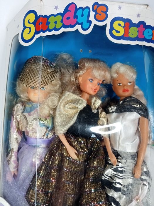 Păpuși de colecție Barbie si Sandy's Sister