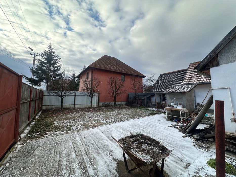 Casă de închiriat – Prejmer, zonă liniștită, aproape de centru