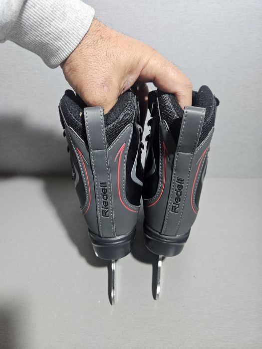 Patine 3047 gheata patinaj artistic   Riedell  marime 31   (  20,5  cm lungime interioara)