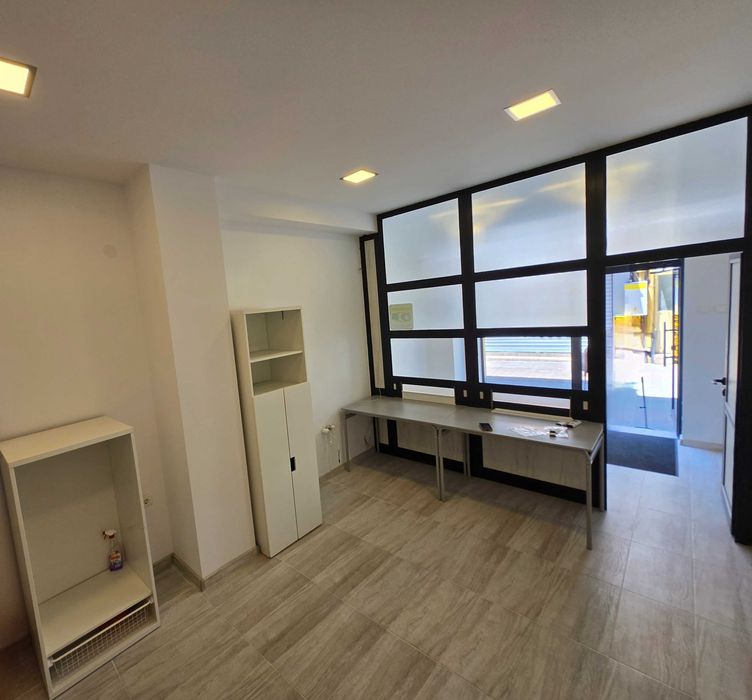 Дава се под наем Офис в Пазарджик, Окръжна болница - 38 кв.м за 75807.93 € - Снимка #3