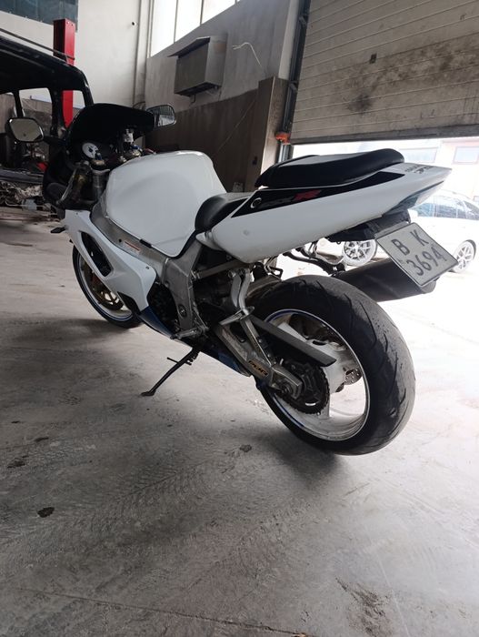 Suzuki k1   750 gsxr