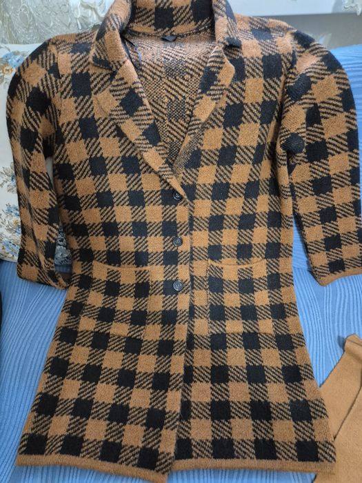 Розово  сако в актуален цвят