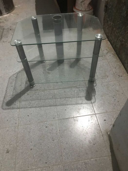 Продам компьютерное кресло и тумбу под телевизор