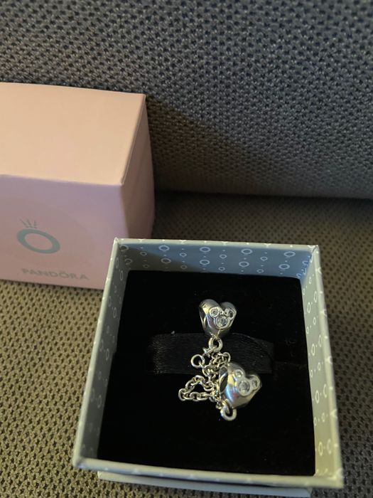 Гривна и талисмани Pandora