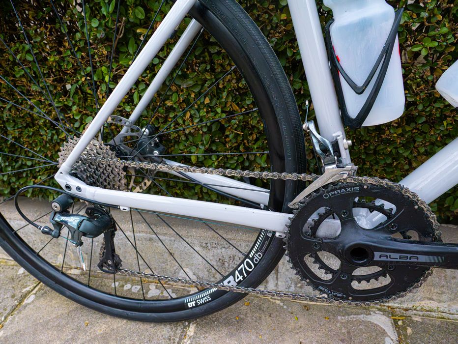 Шосеен велосипед Specialized Allez Sport 2024