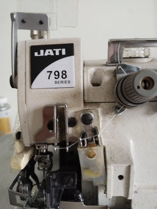 Швейные  машина оберлок