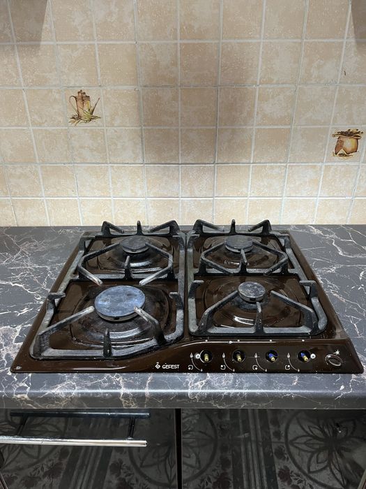 Продам газовую плиту