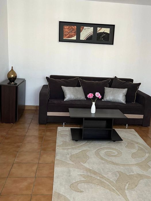 Particular Inchiriez Apartament 2 camere stradal  ( Rond Baba- Novac )