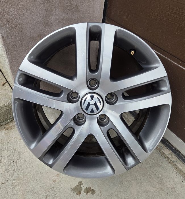 Volkswagen Jetta  2018 – 1.2 TSI 105 CP – 82.000 km –  Istoric Service