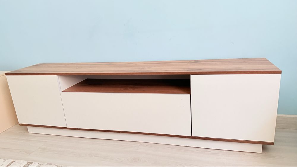 Шкаф новый под телевизор