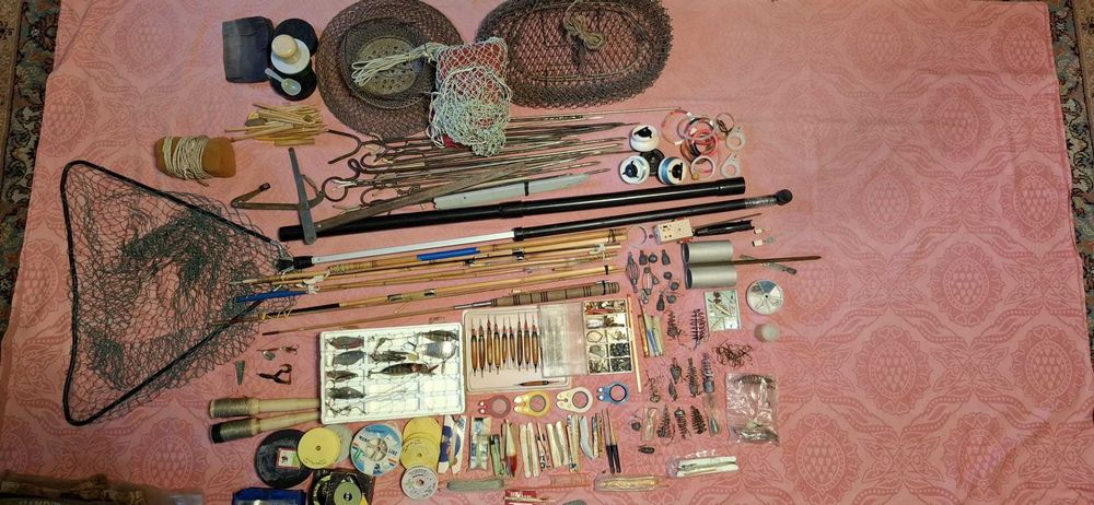Lansete cu mulinete si Undițe, plus Accesorii pentru pescuit