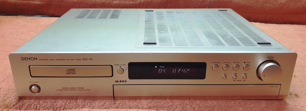 Denon RCD-100 Sistem compus din Statie, CD player si Tuner AM/FM