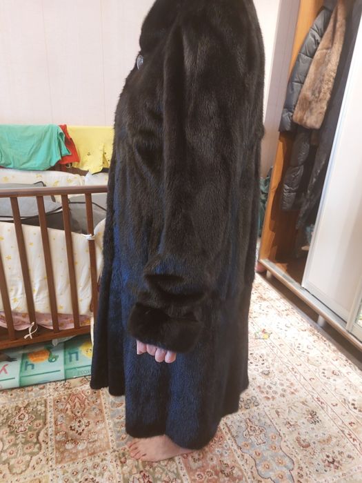 Продам норковую шубу