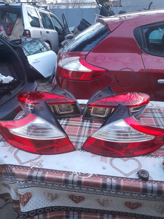 Megane 3 luneta spate haion si alte piese