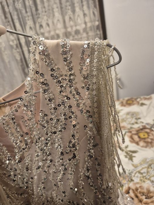 Vând rochie de nasa