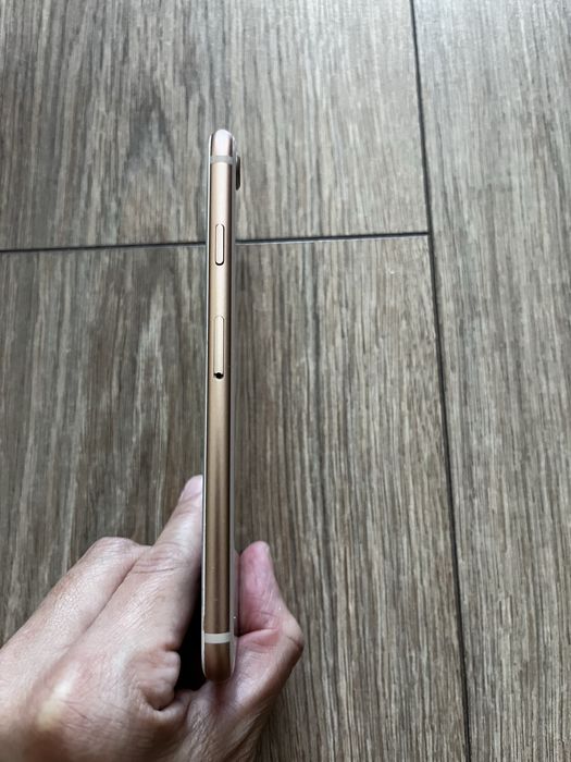 Продается iPhone 8 128 гб рабочий