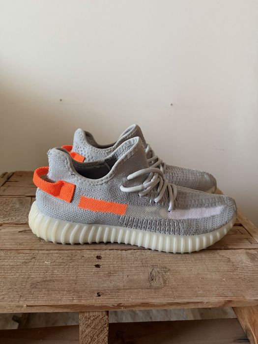 Adidas Yeezy Boost 350 V2 Tail Light