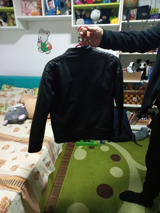 geaca din piele in stare buna
