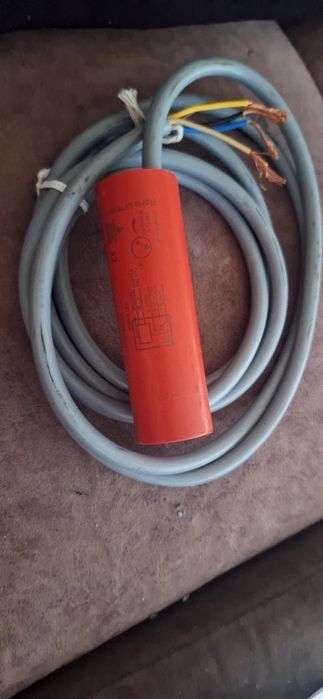 Емкостная даччик VC12RN230