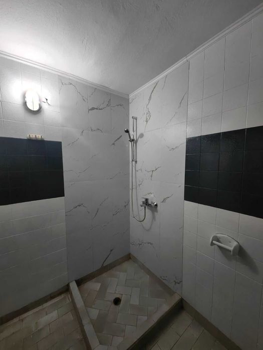 Продава се Къща в Разград, Житница - 192 кв.м за 671 €/кв.м - Снимка #19