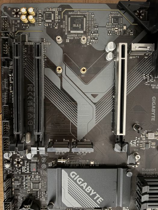 Материнская плата gigabyte aorus b760m gamingx