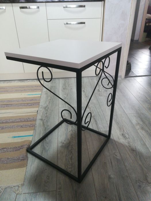 Помощна   масичка