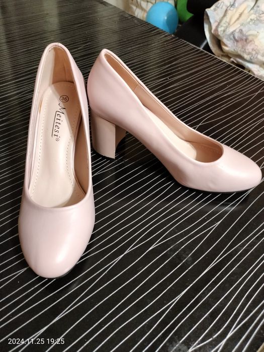 Продам туфли женские