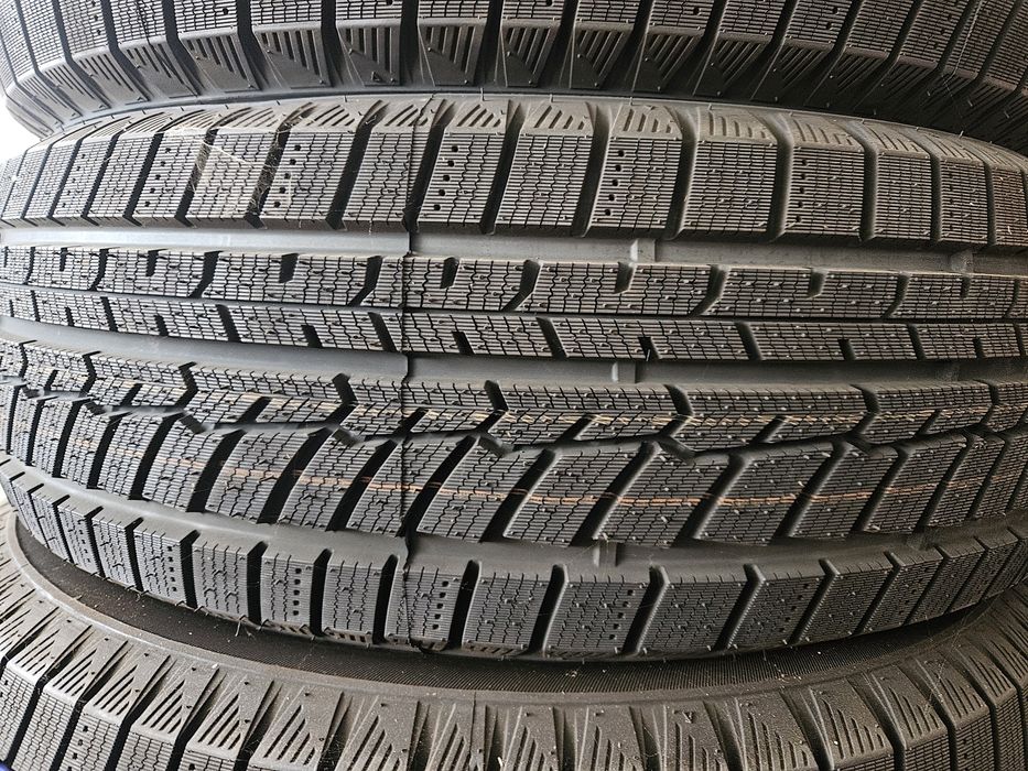 215/70R16 Fortune зимни