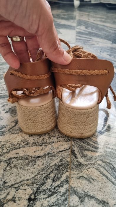 Sandale superbe cu platforma