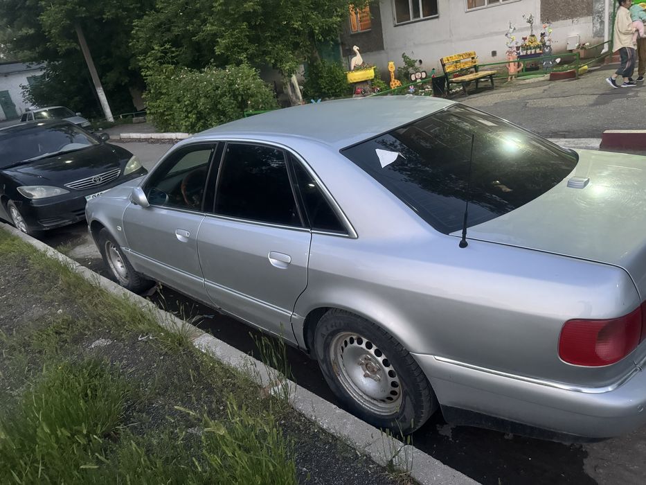 Срочно Ауди А8 Д2