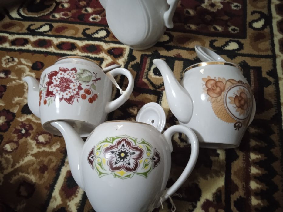 Чайник фарфоровий