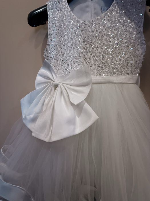 Платье праздничное девочкам