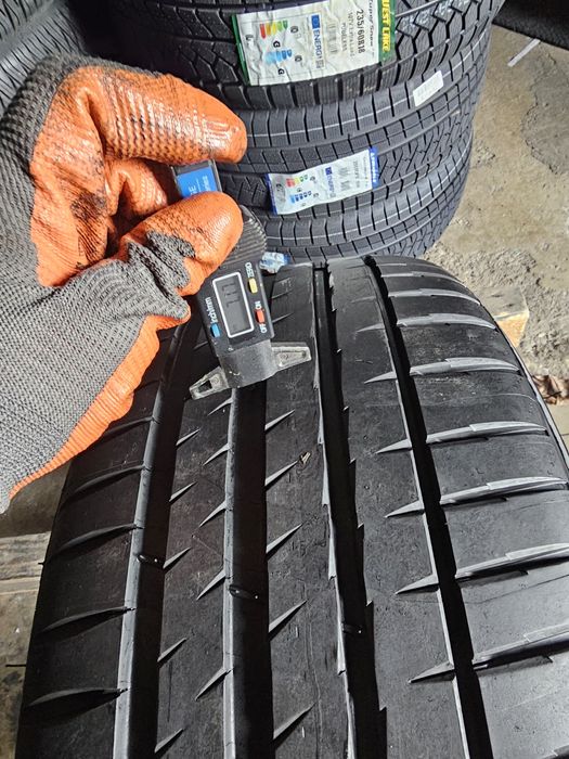 1 anvelopa vara noua 245 45 18 Michelin Runflat 2024